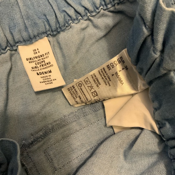 7 Denim girlfriend fit wide leg pants. Size 4 - Picture 4 of 5